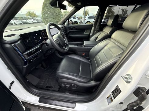 Used 2025 Hyundai Santa Fe Calligraphy image 30