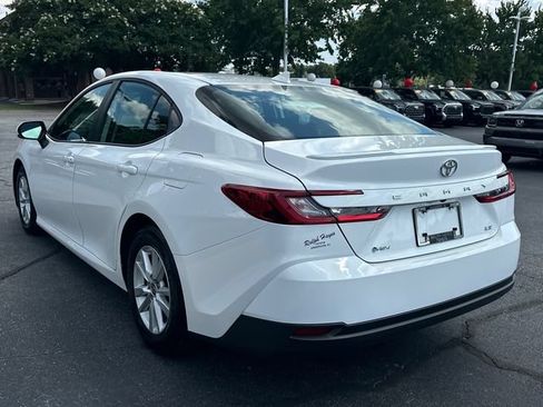 Used 2025 Toyota Camry LE w/ Convenience Package FWD image 5