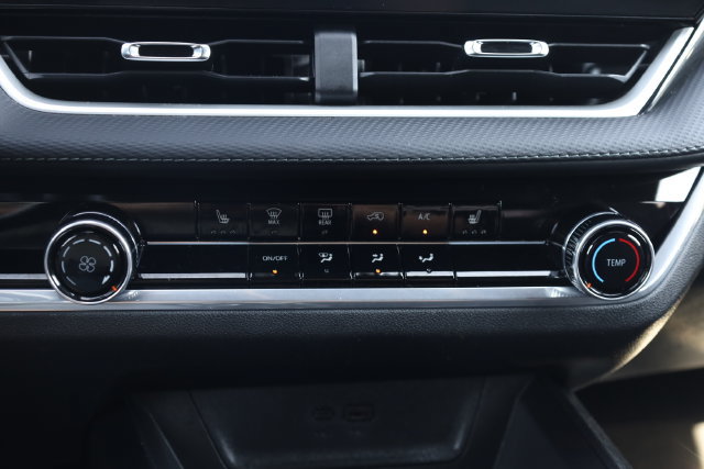 Used 2025 Chevrolet Equinox LT FWD image 21