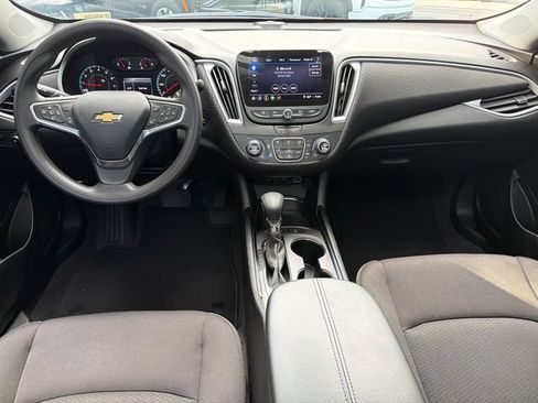 Used 2024 Chevrolet Malibu LT FWD image 22
