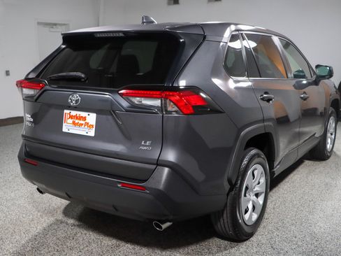 Used 2024 Toyota RAV4 LE AWD/4WD image 7