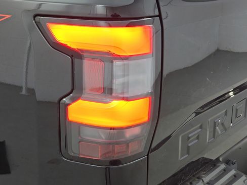 Used 2023 Nissan Frontier PRO-4X w/ Pro-4X Premium Package image 34