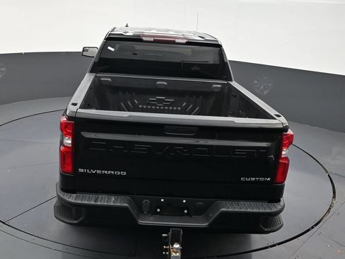 Used 2021 Chevrolet Silverado 1500 Custom RWD image 17