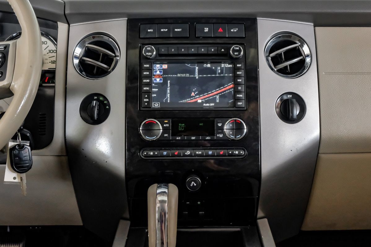 Used 2014 Ford Expedition EL Limited w/ Equipment Group 301A AWD/4WD image 26
