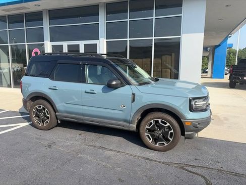 Used 2022 Ford Bronco Sport Outer Banks w/ Tech Package AWD/4WD image 3