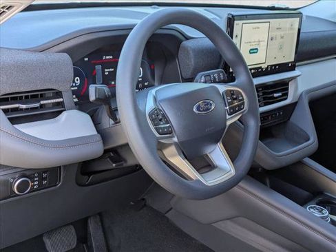 New 2026 Ford Explorer Active RWD image 3