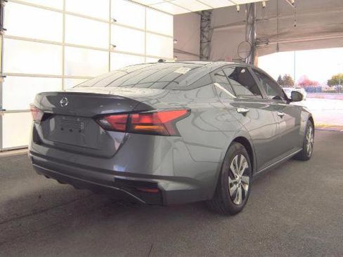 Used 2019 Nissan Altima 2.5 S FWD image 3