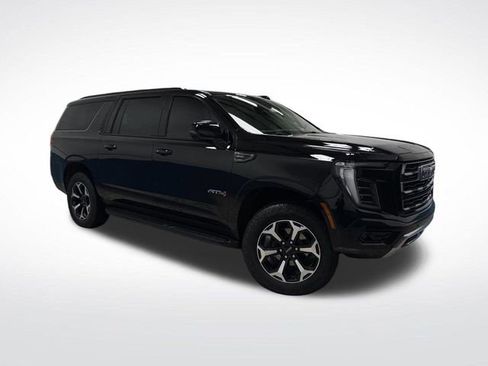 Used 2025 GMC Yukon XL AT4 image 42