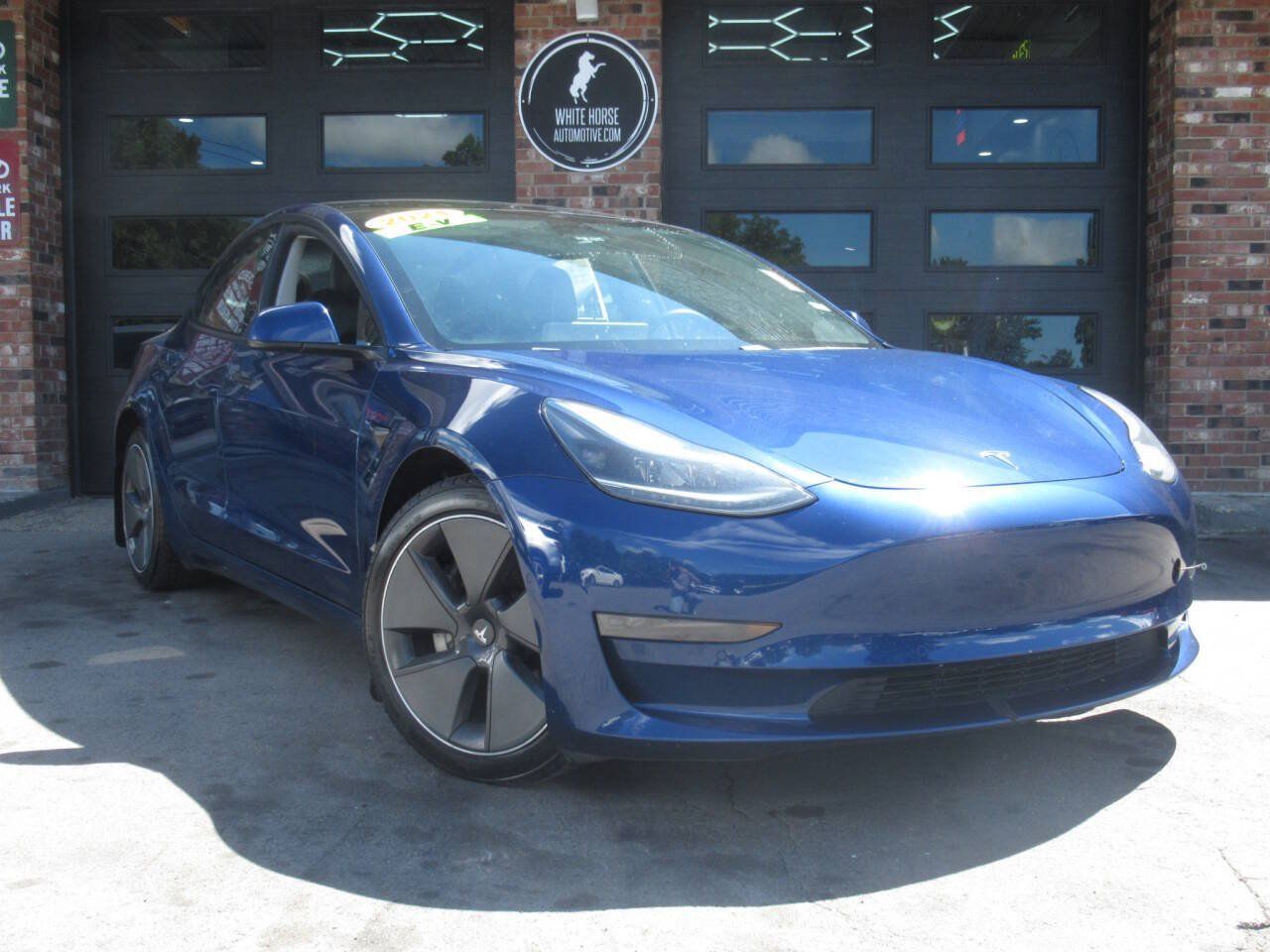 Used 2021 Tesla Model 3 Standard Range Plus RWD image 1