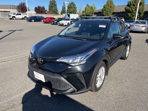 Used 2021 Toyota C-HR LE image 1