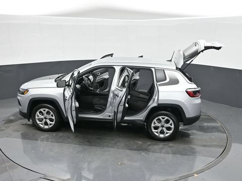 Used 2025 Jeep Compass Sport w/ Mopar Graphics Package AWD/4WD image 49