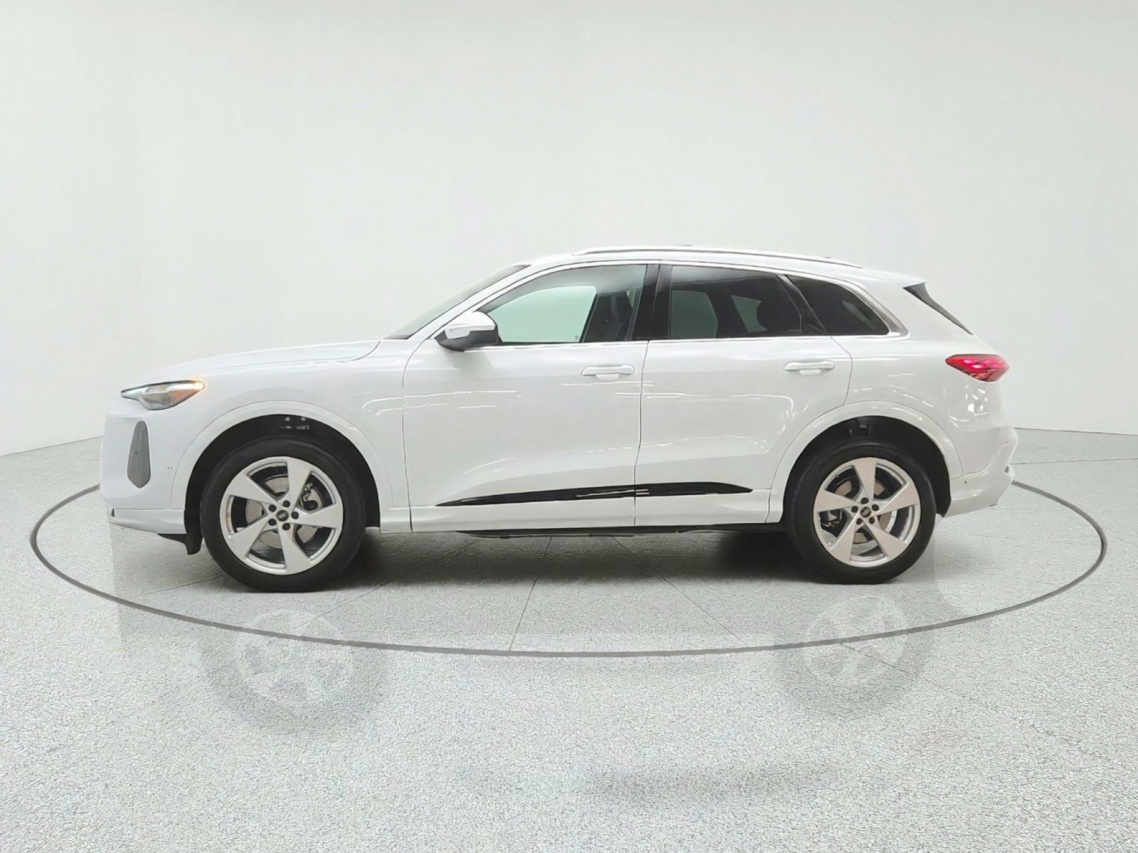 Used 2025 Audi Q5 Premium Plus AWD/4WD image 8
