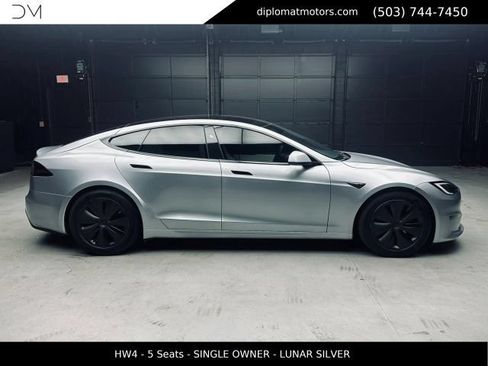 Used 2025 Tesla Model S AWD/4WD image 7