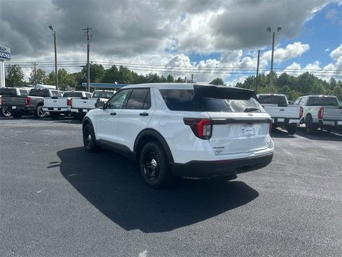 New 2025 Ford Explorer 4WD Police Interceptor image 7