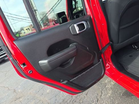 Used 2023 Jeep Wrangler Unlimited Sport w/ Sun And Sound Package AWD/4WD image 37