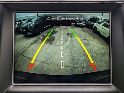 Used 2018 Jeep Grand Cherokee Altitude image 21