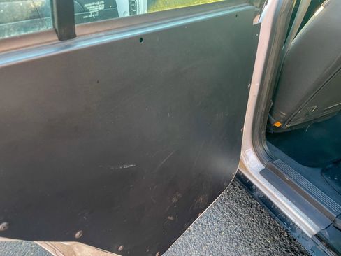 Used 2008 Ford Crown Victoria Police Interceptor image 14