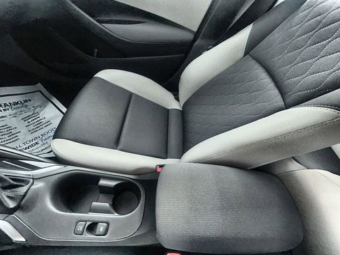 Used 2024 Toyota Corolla LE image 27