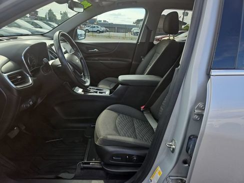 Used 2019 Chevrolet Equinox LT w/ Sun & Navigation Package FWD image 10