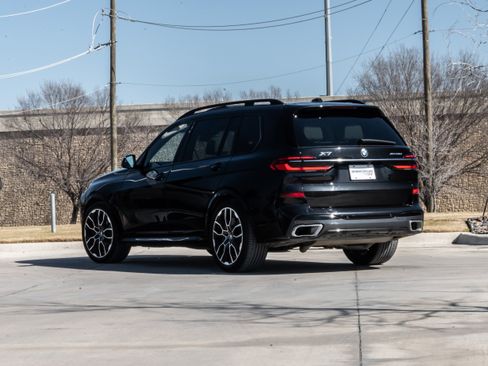 Certified 2025 BMW X7 xDrive40i w/ Executive Package image 3