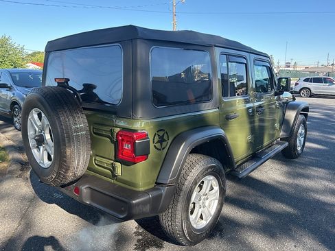Used 2021 Jeep Wrangler Unlimited Sport image 7