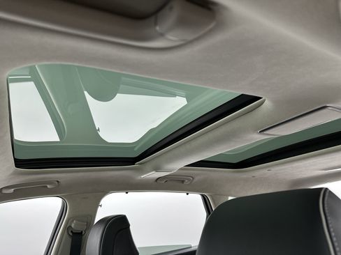 Certified 2025 Genesis GV80 3.5T Prestige image 22