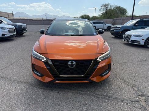 Used 2021 Nissan Sentra SR w/ SR Premium Package FWD image 2