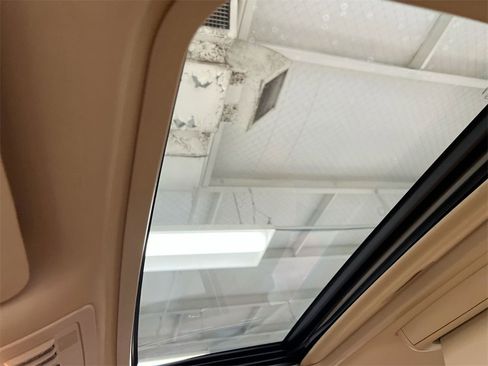 Used 2011 Chevrolet Tahoe LTZ image 19