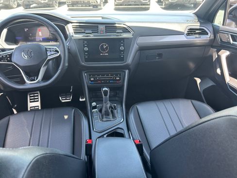 Used 2023 Volkswagen Tiguan SE R-Line image 19