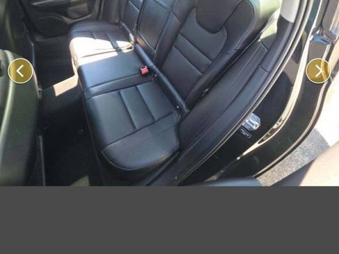 Used 2020 Volvo S60 T5 Momentum w/ Protection Package Premier FWD image 10