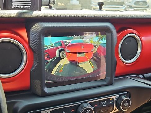 Used 2021 Jeep Wrangler Unlimited Rubicon AWD/4WD image 24