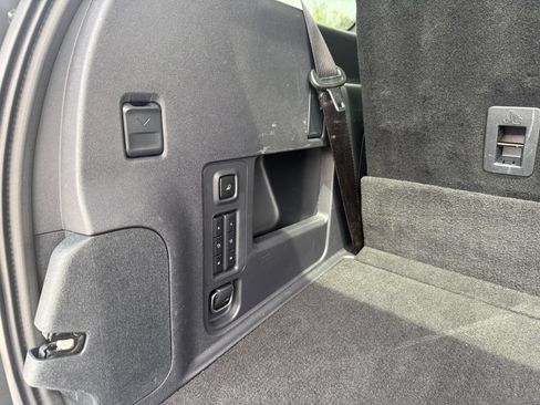 Used 2025 Lincoln Navigator Reserve AWD/4WD image 12