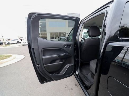 Used 2020 GMC Canyon SLE image 44