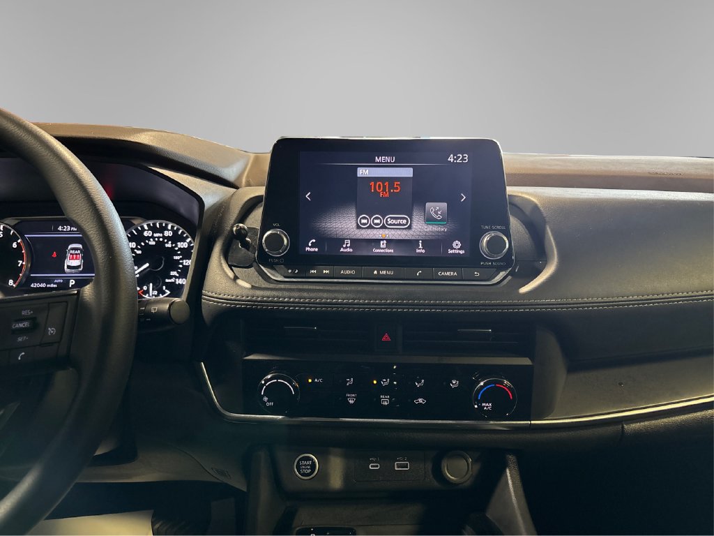 Used 2023 Nissan Rogue S AWD/4WD image 23
