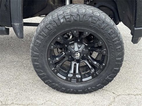 Used 2021 GMC Sierra 2500 AT4 w/ AT4 Premium Plus Package image 9