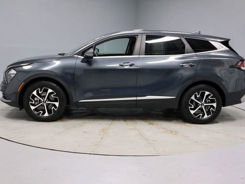 Used 2023 Kia Sportage EX FWD image 9
