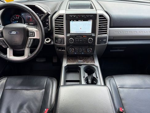 Used 2017 Ford F350 Lariat w/ Lariat Ultimate Package AWD/4WD image 10