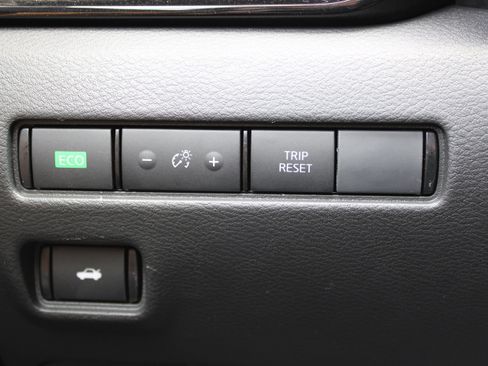 New 2025 Nissan Sentra SV w/ SV Premium Package image 27