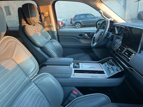 Used 2021 Lincoln Navigator Black Label w/ Cargo Convenience Package image 2