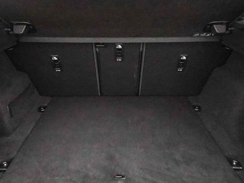 Certified 2023 Land Rover Range Rover Evoque SE image 27