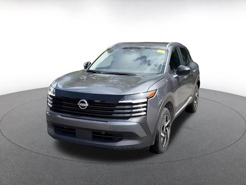 Used 2026 Nissan Kicks SV w/ Cold Weather Package FWD image 4