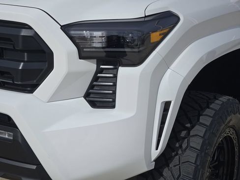 Used 2026 Toyota Tacoma SR5 image 6