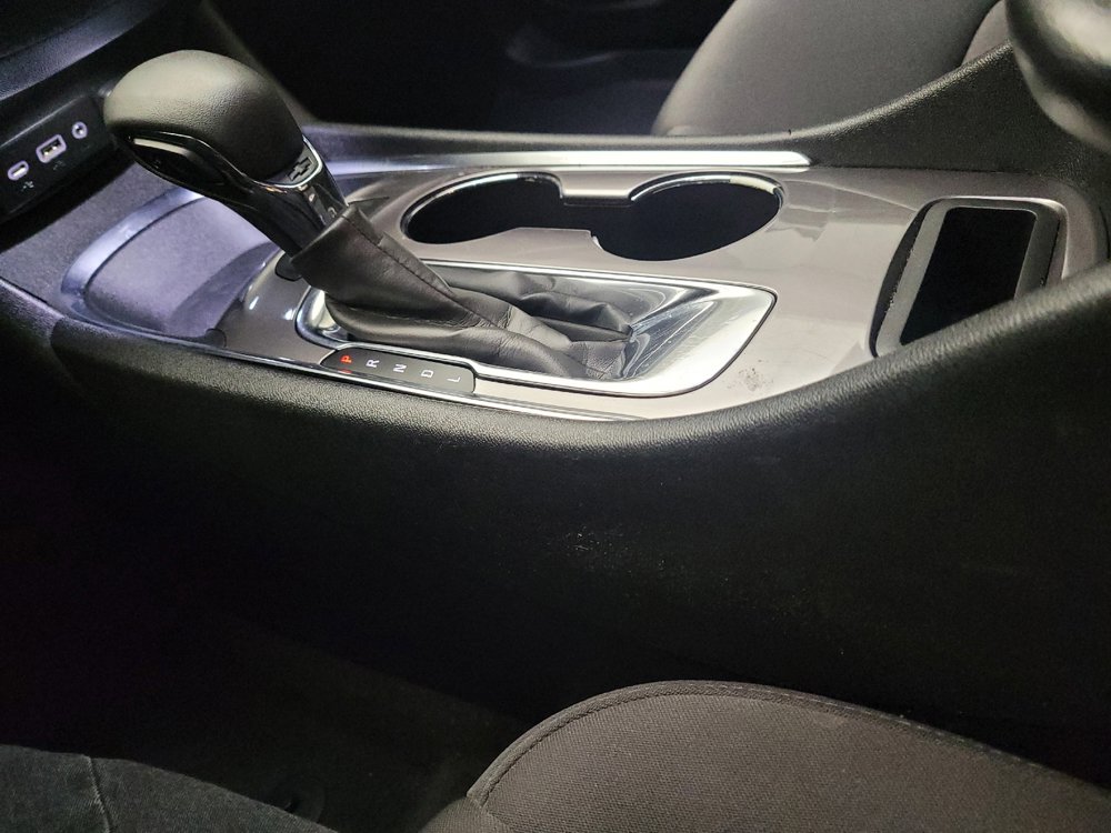 Used 2021 Chevrolet Malibu LT FWD image 26
