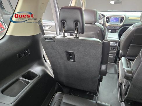 Used 2018 GMC Acadia Denali AWD/4WD image 49