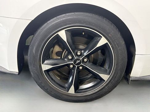 Used 2019 Ford Mustang Coupe RWD image 31