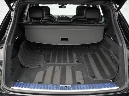 Used 2023 Porsche Cayenne AWD/4WD image 38