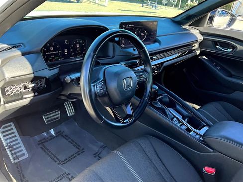 Used 2025 Honda Accord Sport image 17