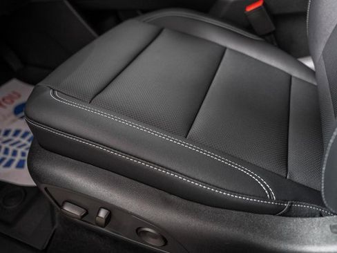 New 2026 Chevrolet Traverse LT w/ Driver Confidence Package image 36