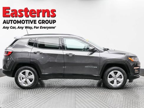 Used 2021 Jeep Compass Latitude w/ Driver Assistance Group image 4