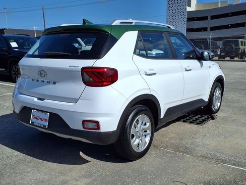 Used 2020 Hyundai Venue SEL FWD image 24